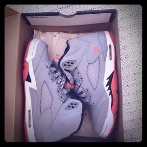 Air Jordan 5 Retro-Hot Lava Youth Size 5.5